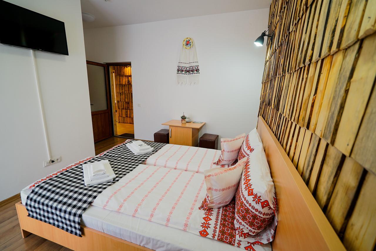 Hotel Casa Ralucai Moisei Esterno foto