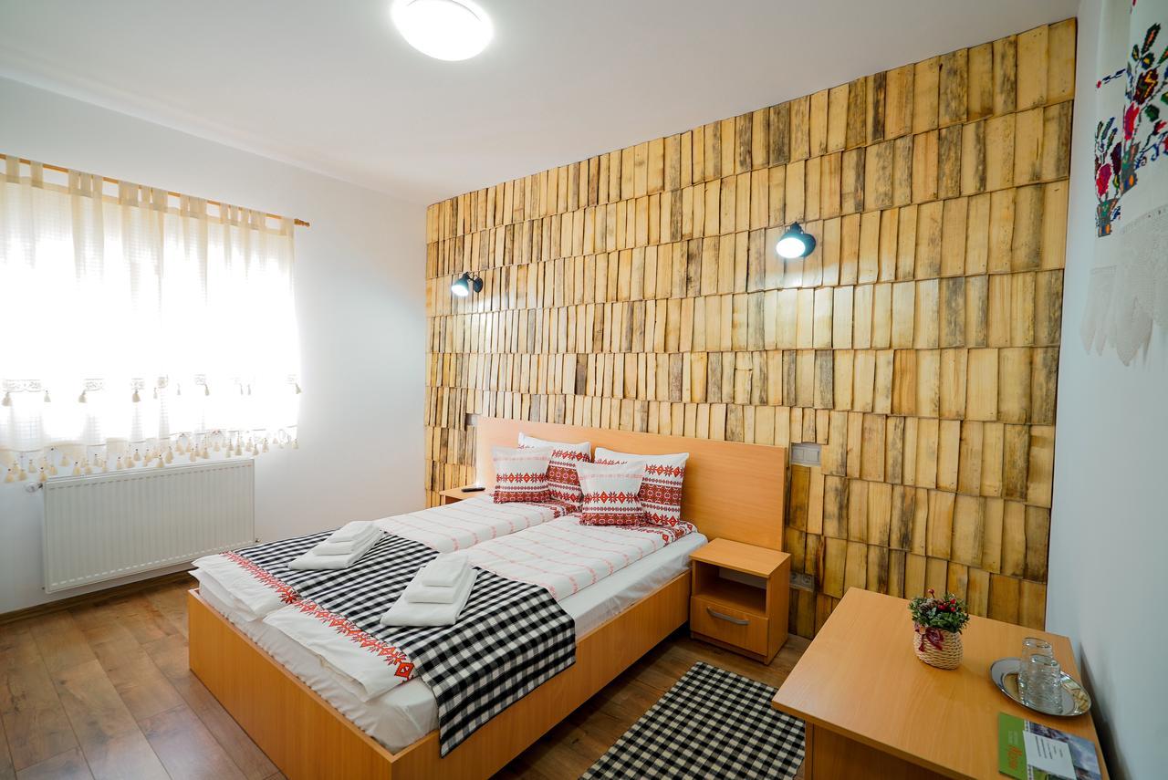 Hotel Casa Ralucai Moisei Esterno foto